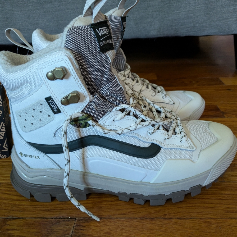 Vans ULTRA RANGE boots